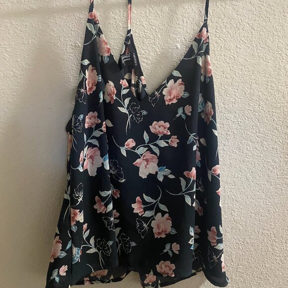 Gray Floral Tanktop - Picture 2 of 4